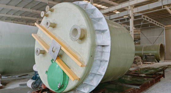Serbatoio di stoccaggio in GRP FRP a media multipla Grande capacità Verticale Forma orizzontale