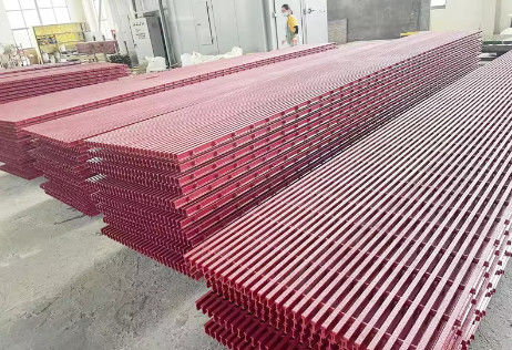 Copertura di griglia di pavimento di plastica modellato 4x8 Griglia in fibra di vetro Frp 385mm Passeggiate GRP Griglia